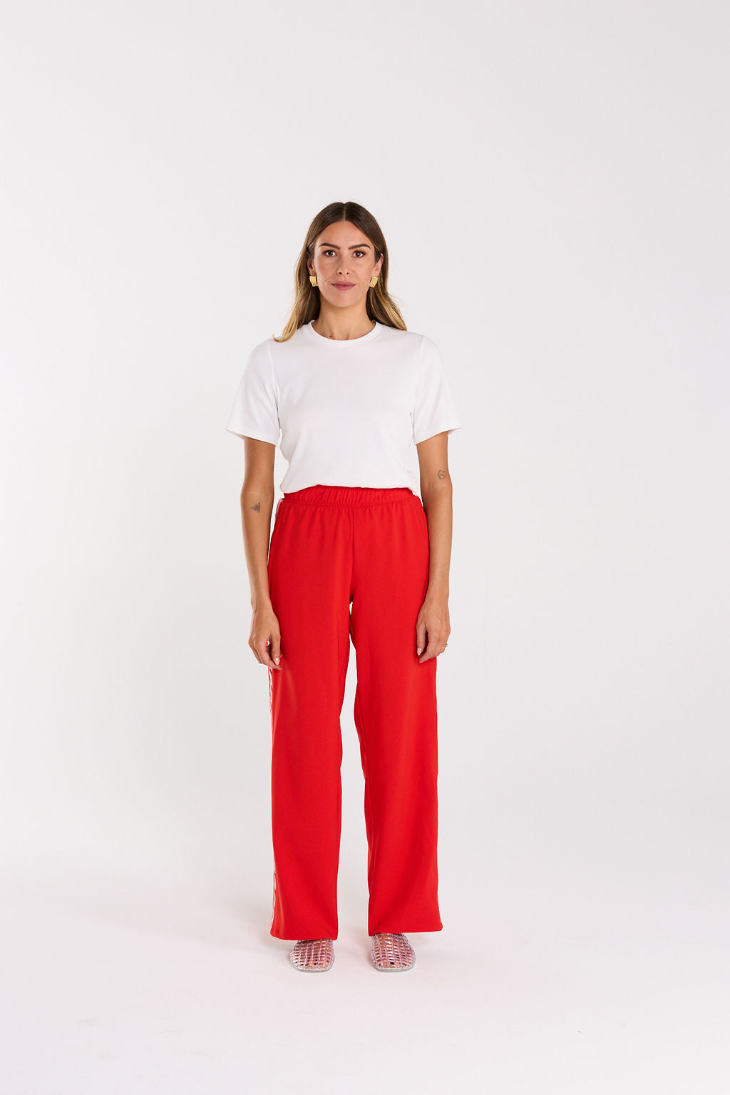 Nina Pant - Cherry Bomb