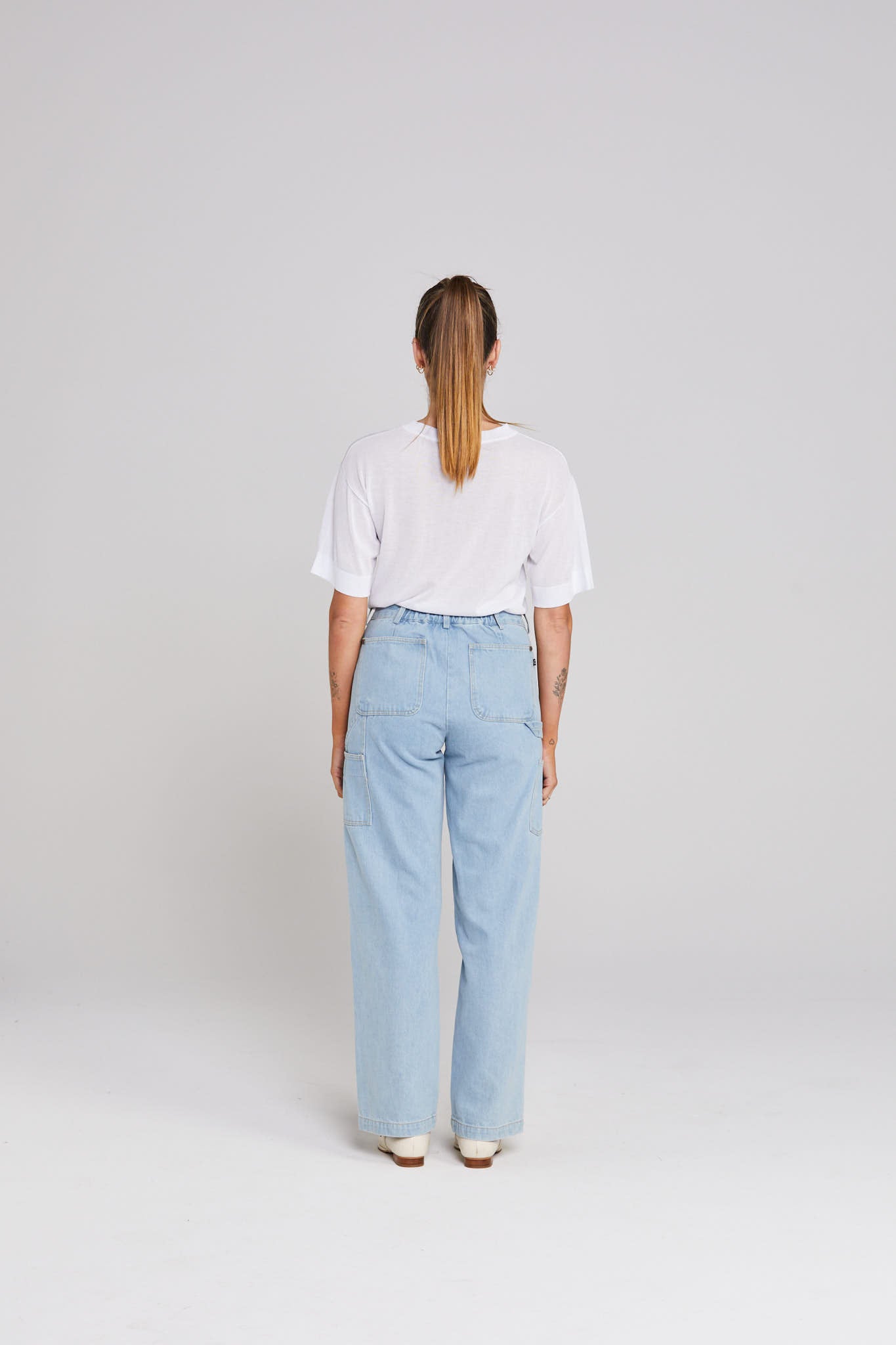 Helpful Jean - Stone Wash Denim