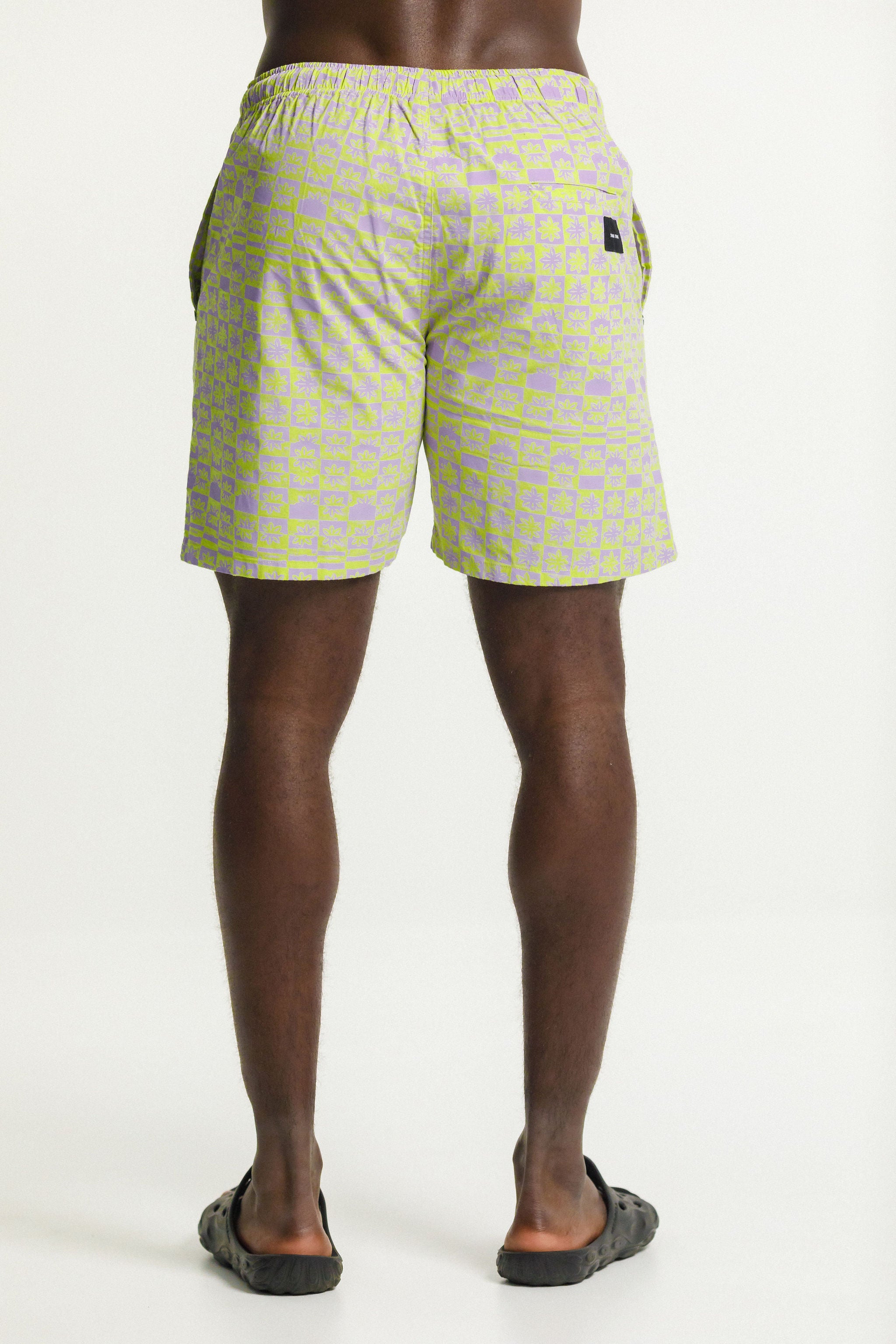 Naut Short - Checks