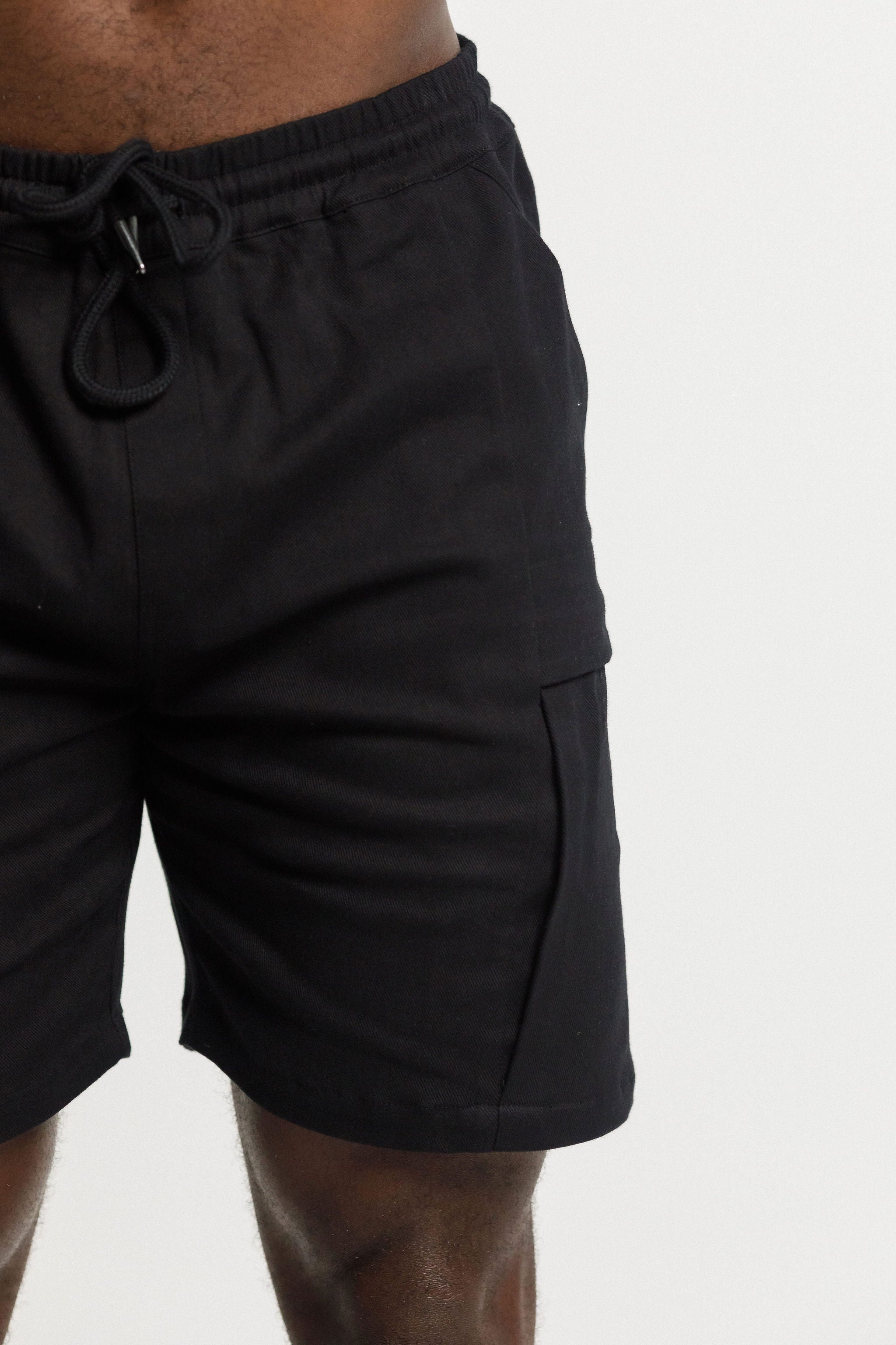 Escargo Short - Black