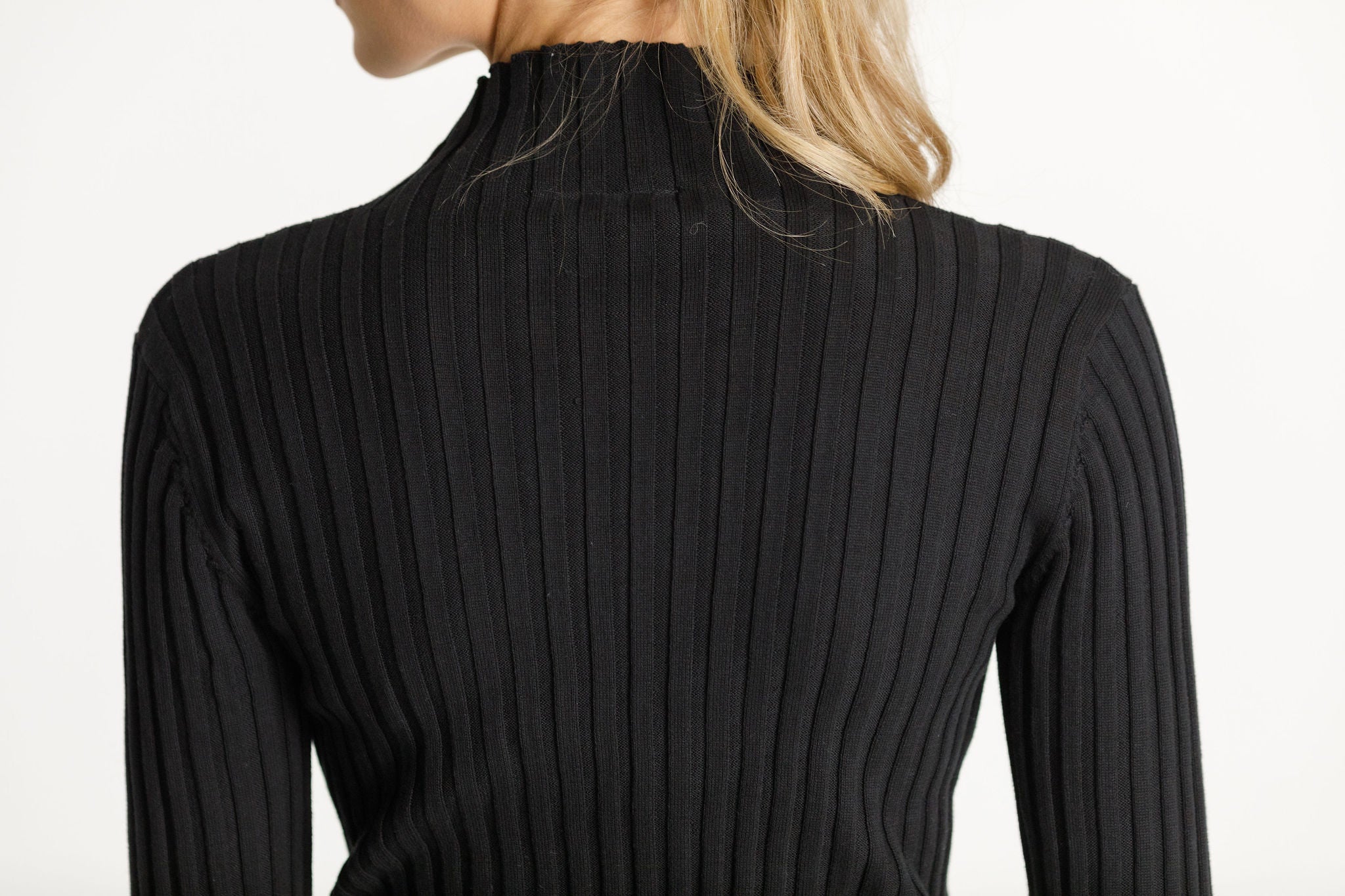 Turtle Neck - Black