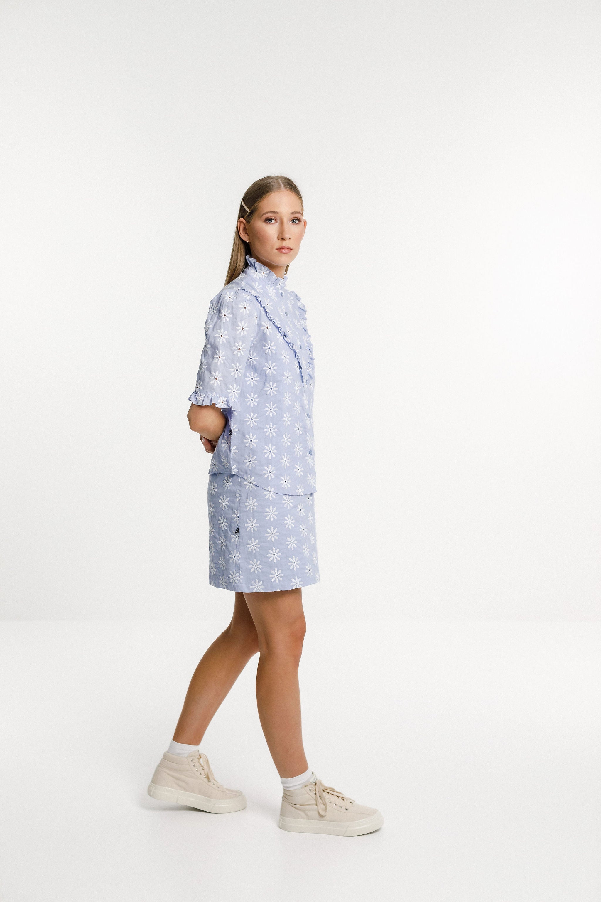 Brooklyn Top - Sky Blue Daisy